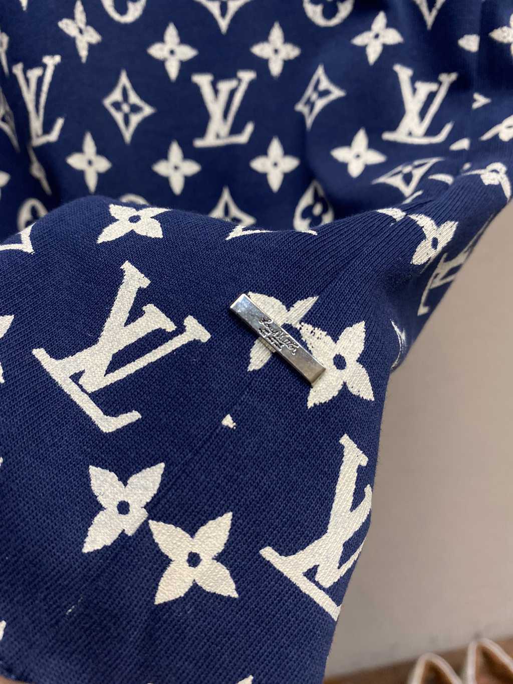 LV T-shirt